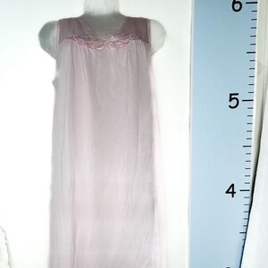 Vassarette Light Pink Sleeveless Nightgown Large